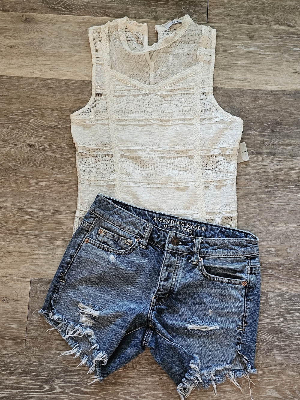 American Eagle Outfitters Distressed Frayed Hem Denim Shorts - Medium Blue